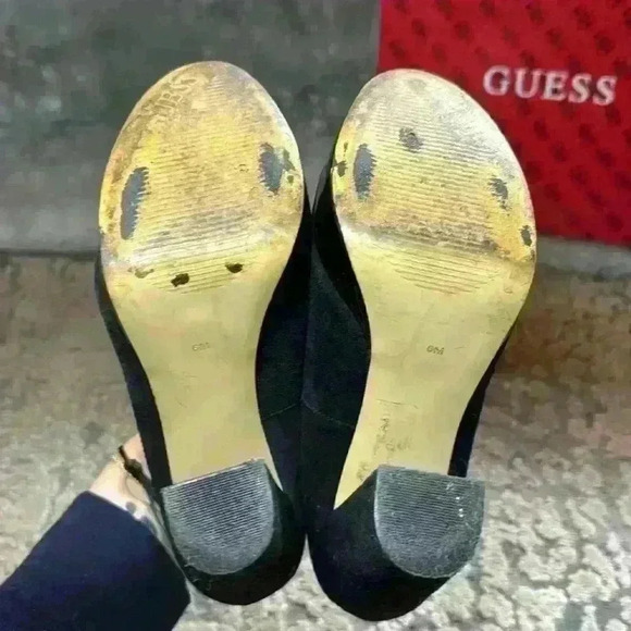 Guess Padey Platform Heels - size 6 - Picture 7 of 7